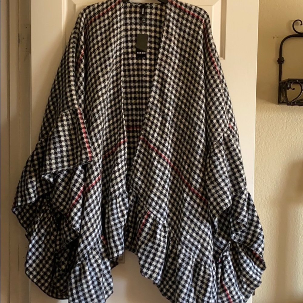 Torrid BLACK GINGHAM RUFFLE RUANA CAPE - Picture 3 of 6